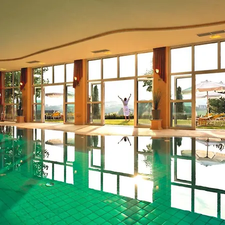 Stenitzer Отель Бад Гляйхенберг